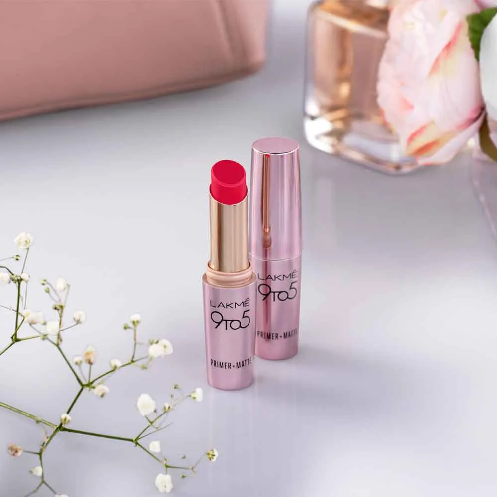 Lakmē 9to5 Powerplay Priming Matte Lipstick
